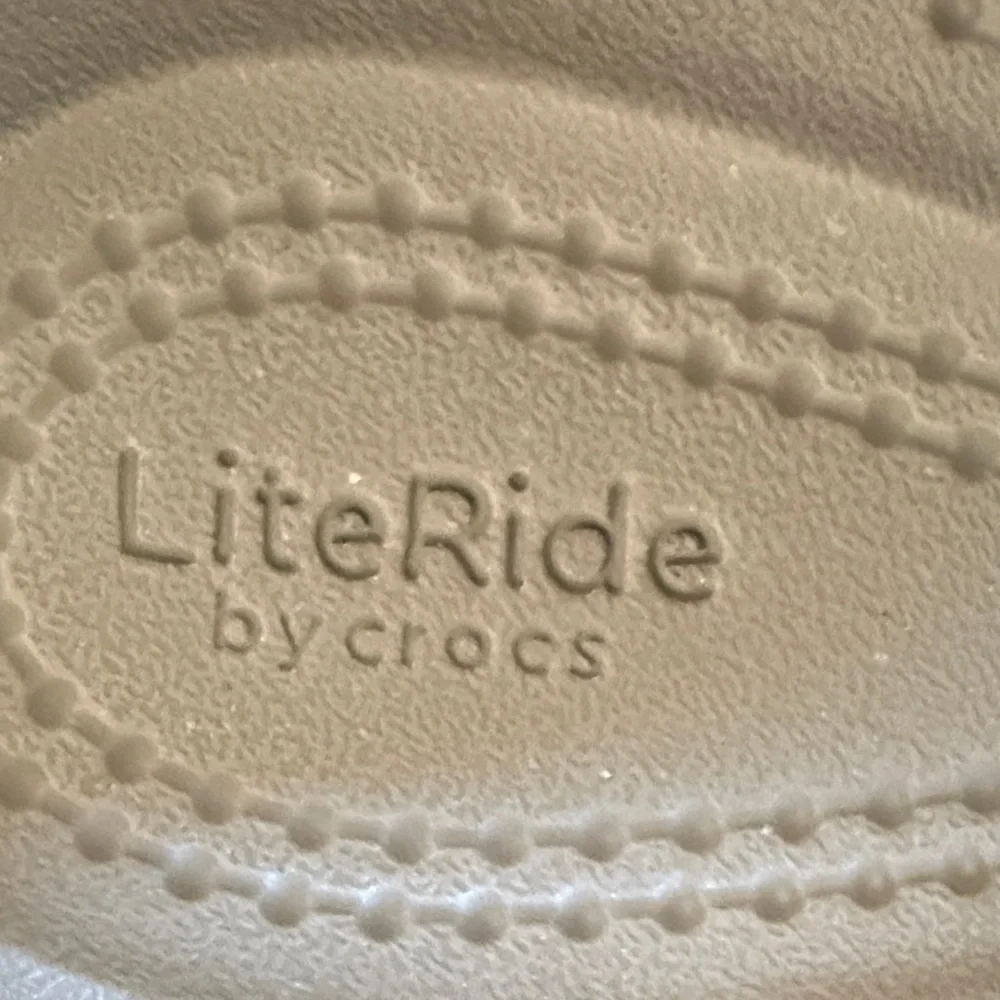 CROCS casual wedge